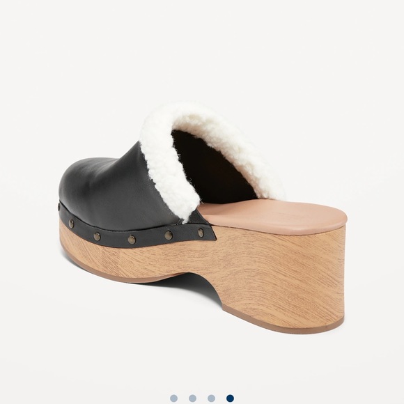 NWT OLD NAVY Faux-Leather Sherpa-Lined Clogs Color: Blackjack - Picture 4 of 4